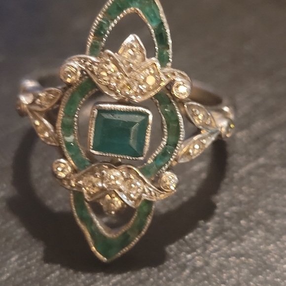 Jade and Diamond ring size 6 - Picture 2 of 7